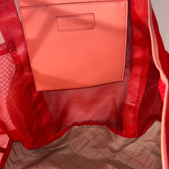 Stylish coral/ orange Steve Madden Tote Bag - Picture 6 of 9